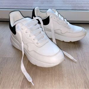 Alexander McQueen White and Black Runner Leather Sneakers